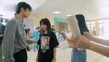 娱乐吃瓜基地,娱乐吃瓜基地独家爆料,明星幕后故事大公开 第1张 娱乐吃瓜基地,娱乐吃瓜基地独家爆料,明星幕后故事大公开 第1张